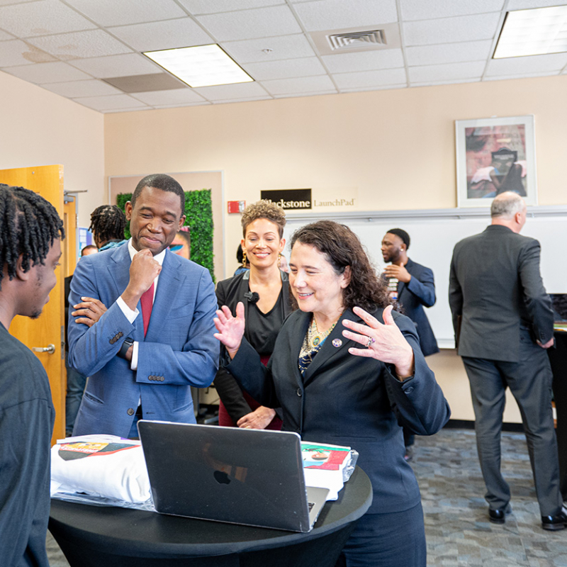 Federal-leaders-visit-the-Center-for-Black-Entrepreneurship-800x800